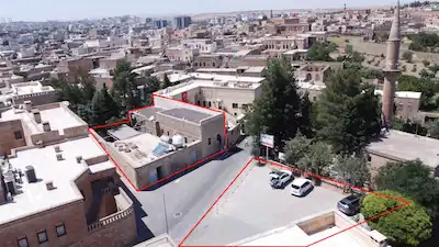 MIDYAT'TA SATILIK 738M2 TARIHI TAŞ EV VE OTOPARK ARSASI