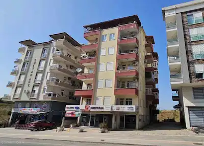 KAVAKLI MAHALLESİNDE ANA CADDE ÜZERİ SATILIK KREDİYE UYGUN GENİŞ 3+1 DAİRE