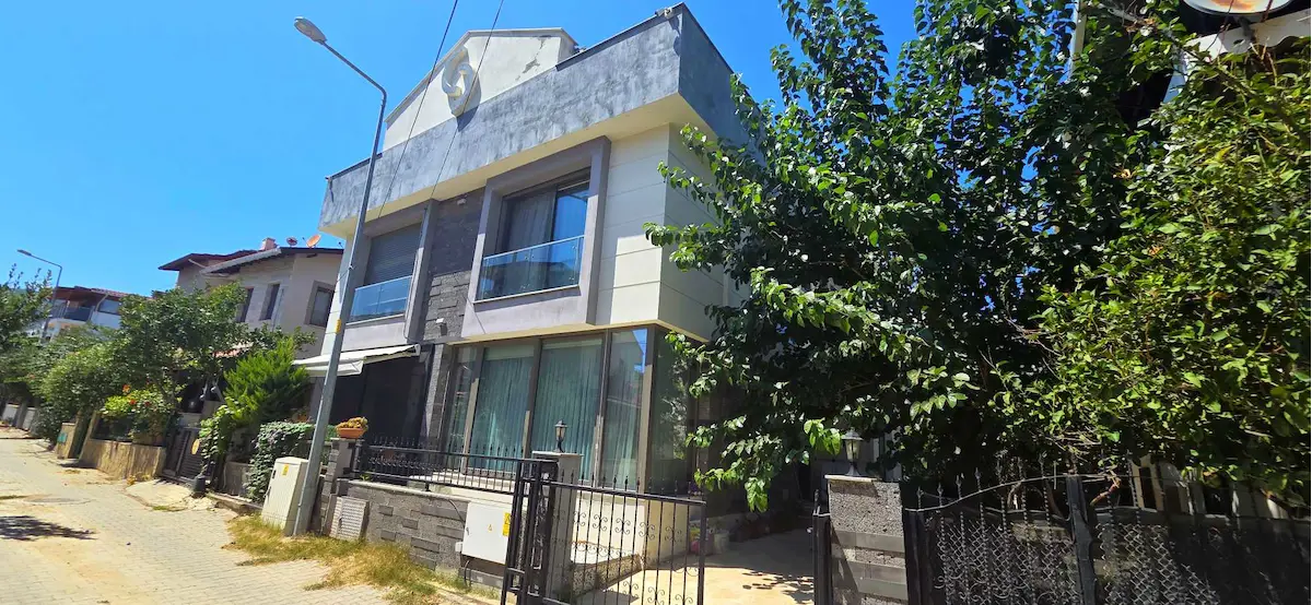 ÇEŞMEALTI MERKEZDE, SATILIK 3+1 İKİZ VİLLA