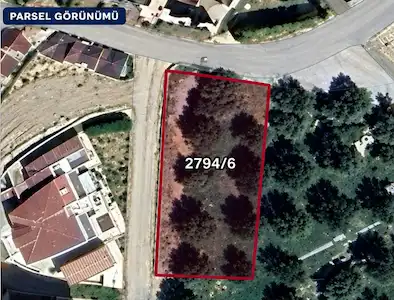 KUŞADASI TÜRKMEN MAHALLESI’NDE MERKEZI KONUMDA 500 M² SATILIK ARSA
