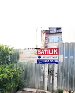 FATIH YARIM ADA KÜÇÜK AYASOFYA'DA SATILIK ARSA