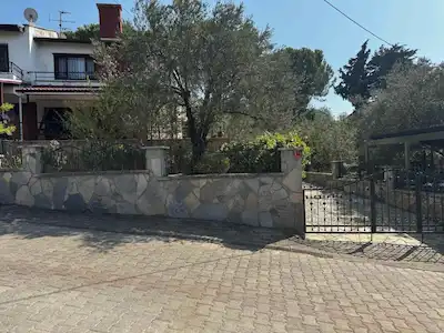 AYVALIK ŞİRİNKENT SİTESİN DE SATILIK VİLLA