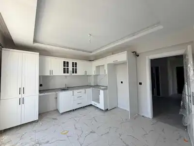 REMAX DOĞU'DAN SÜRSÜRÜ MAHALLESİNDE STADYUM KARŞISI SIFIR 2+1