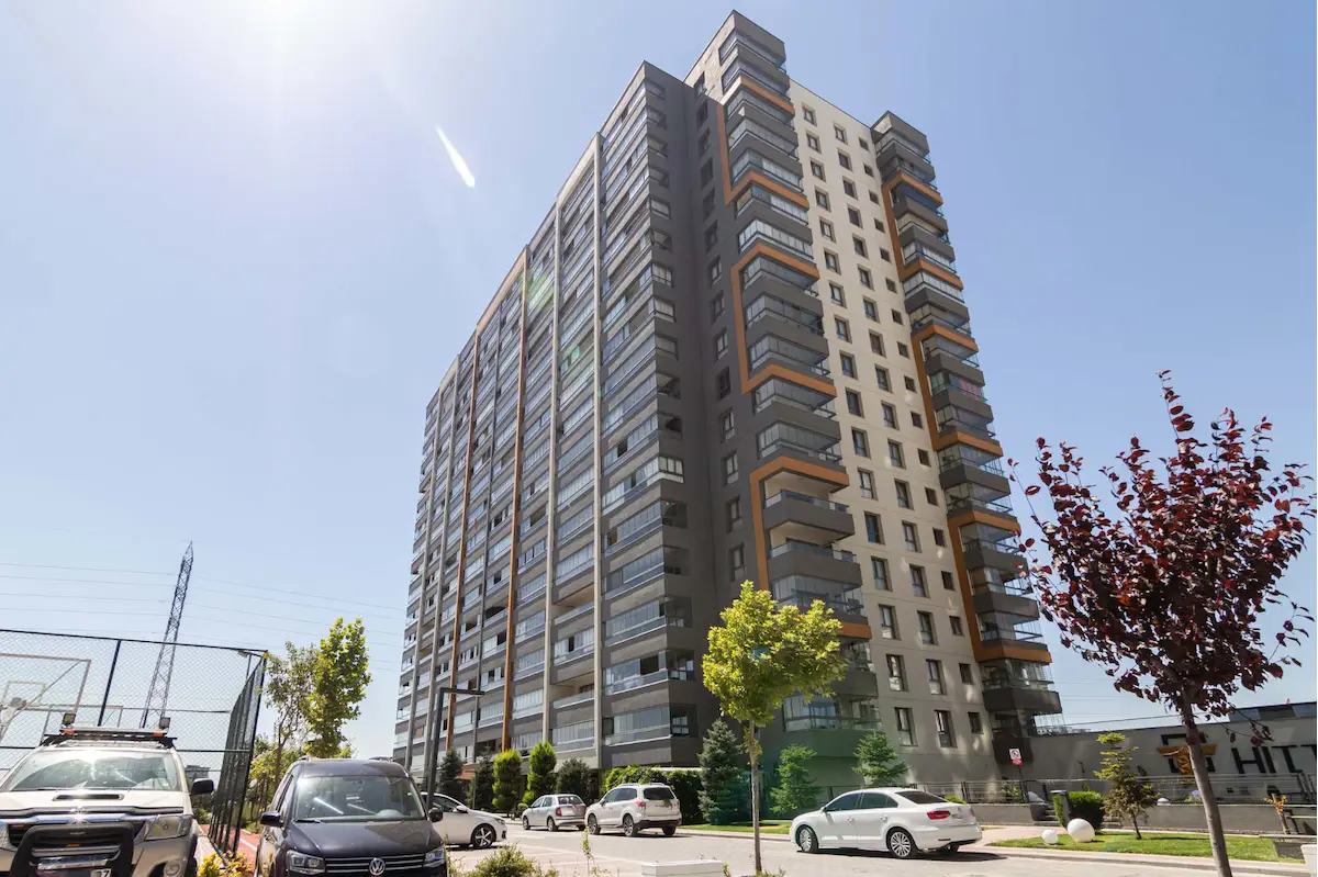 ISTANBUL YOLU METROSU YAKINI , HİTTOWN KONUTLARINDA 10. KAT ORMAN MANZARALI  1+1 KIRALIK DAIRE