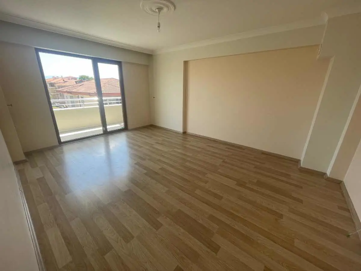 🏡 SAKARYA MAHALLESİ’NDE MERKEZİ KONUMDA 3+1 DAİRE