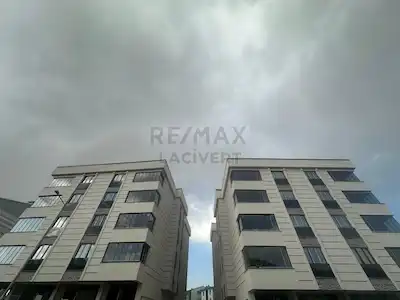 RE/MAX LACİVERT'TEN TOROL İNŞAAT'TA SATILIK 3+1 DAİRE