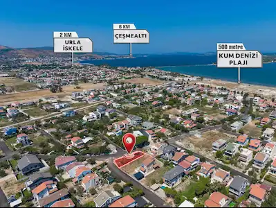 URLA ATATÜRK'TE KUM DENİZİNE 500 M KÖŞE PARSEL VİLLA İMARLI ARSA