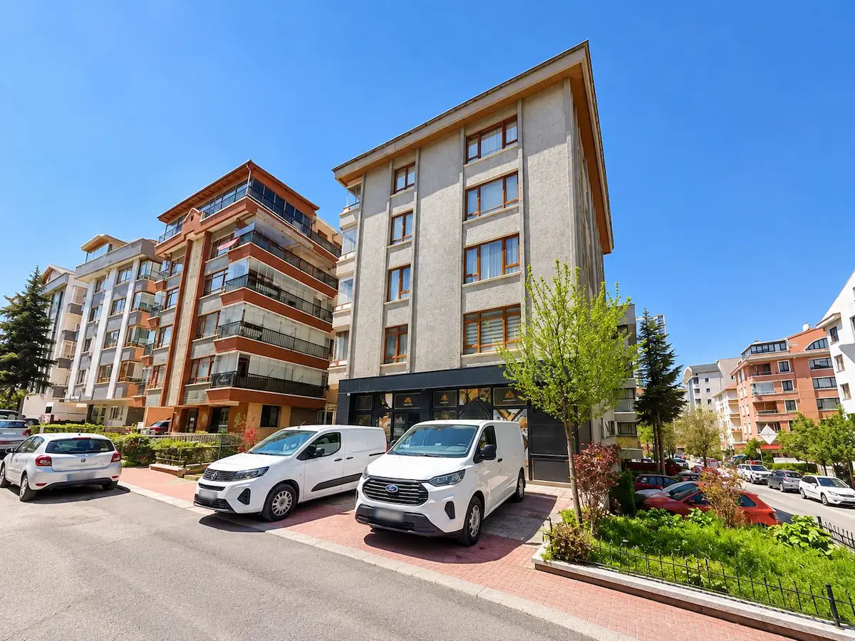 ÇANKAYA SANCAK MH TİFLİS CADDESİNDE SATILIK 4+1 DAİRE