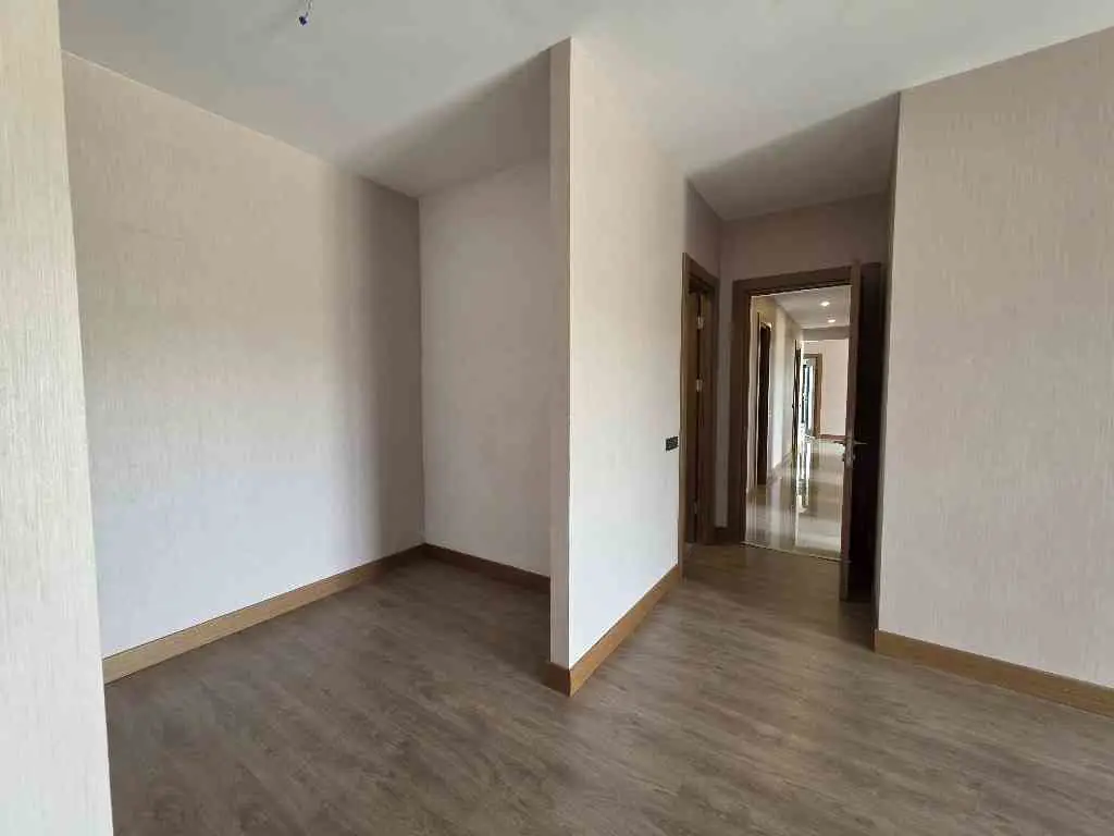 KEÇİÖREN’DE 200 M² BRÜT | 4.5+1 | YERDEN ISITMALI | BALKONLU KİRALIK DAİRE