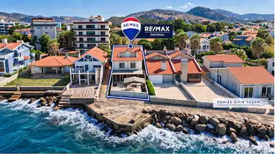 GÜZELBAHÇE SİTELERDE DENİZE SIFIR 10+1 TRİPLEKS SATILIK VİLLA