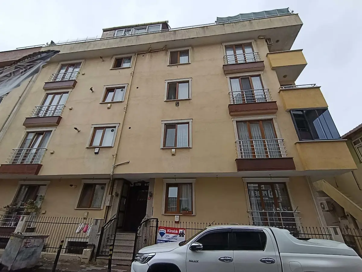 TUZLA ORTA MAH.KIRALIK 3+1 ARAKAT DAIRE 
