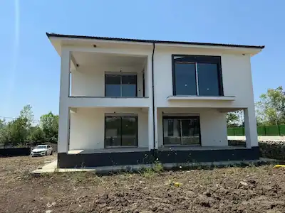 GÜMÜŞOVA YEŞILYAYLA'DA TAM MÜSTAKIL 830 M2 ARSALI SATILIK VILLA