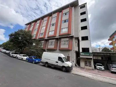 SANCAKTEPE OTOBANA CEPHE TİCARİ BİNADA KİRALIK İŞ YERI
