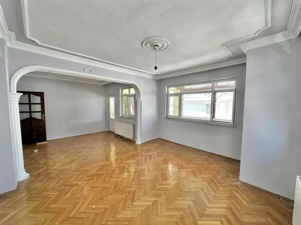 İZMİT BAĞÇEŞMEDE TEMİZ VE KULLANIŞLI 4+1 DUBLEKS KİRALIK DAİRE