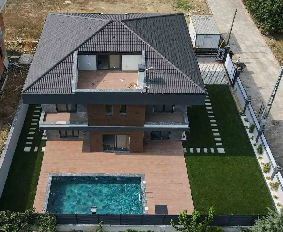 Property image 8