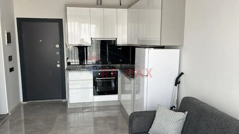 REMAX MODEL DEN SERVERGAZİ HASTANESİNE YAKIN 1+1 KİRACILI SATILIK APARTLAR