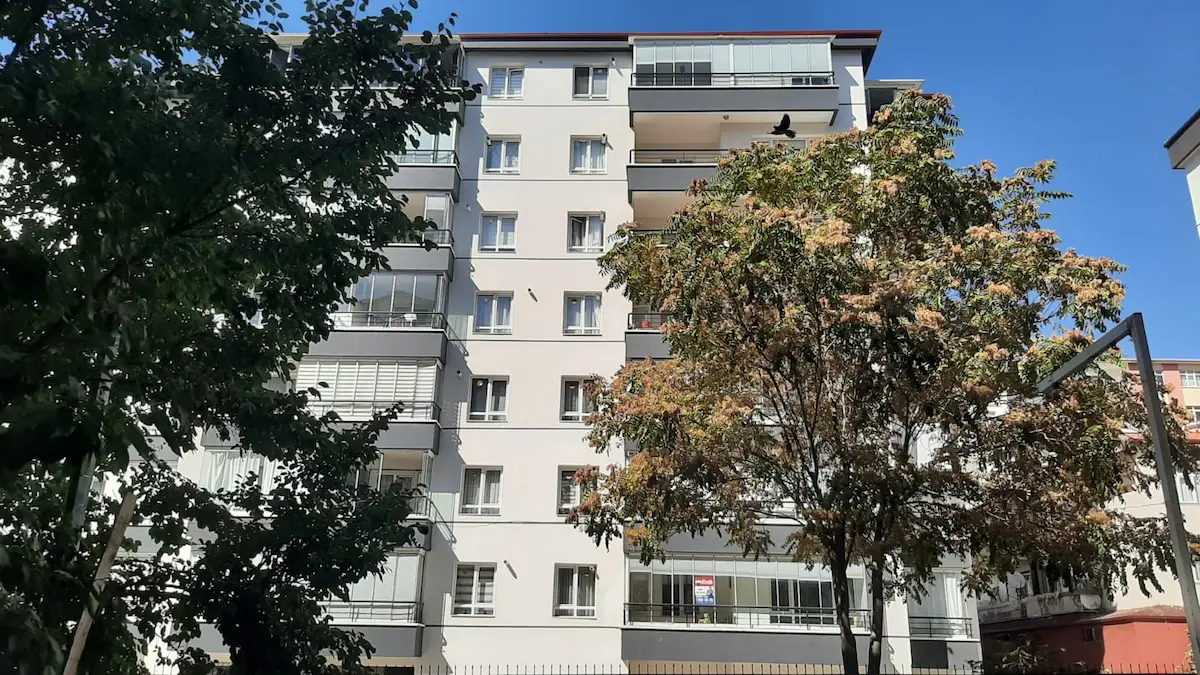 YENIMAHALLE ÖZEVLERDE METROYA YAKIN 4+1 KIRALIK DAIRE