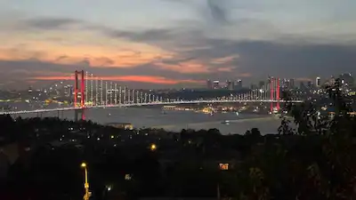 REMAX ASHİLL ÜSKÜDAR DA PANORAMİK BOĞAZ MANZARALI 3+1 SATILIK DAİRE