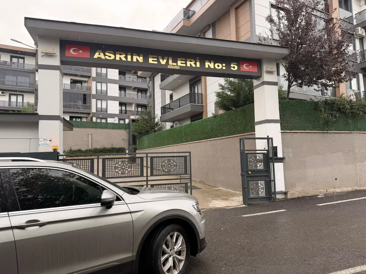 EMİNEVİME UYGUN BAŞİSKELE MERKEZDE SİTEDE SATILIK 3+1 DAİRE