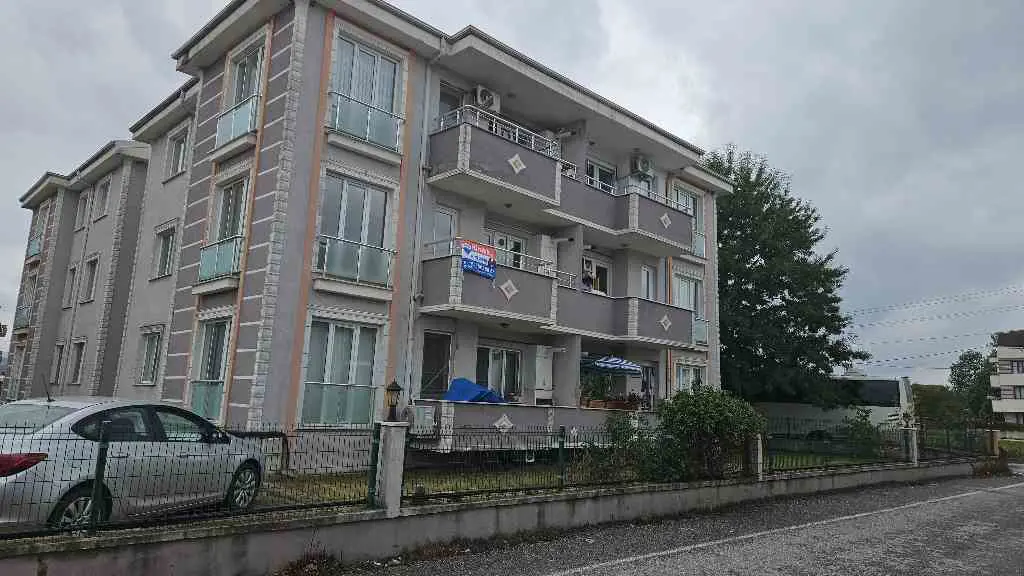 HASANPAŞA'DA 2+1 KIRALIK ARAKAT DAIRE