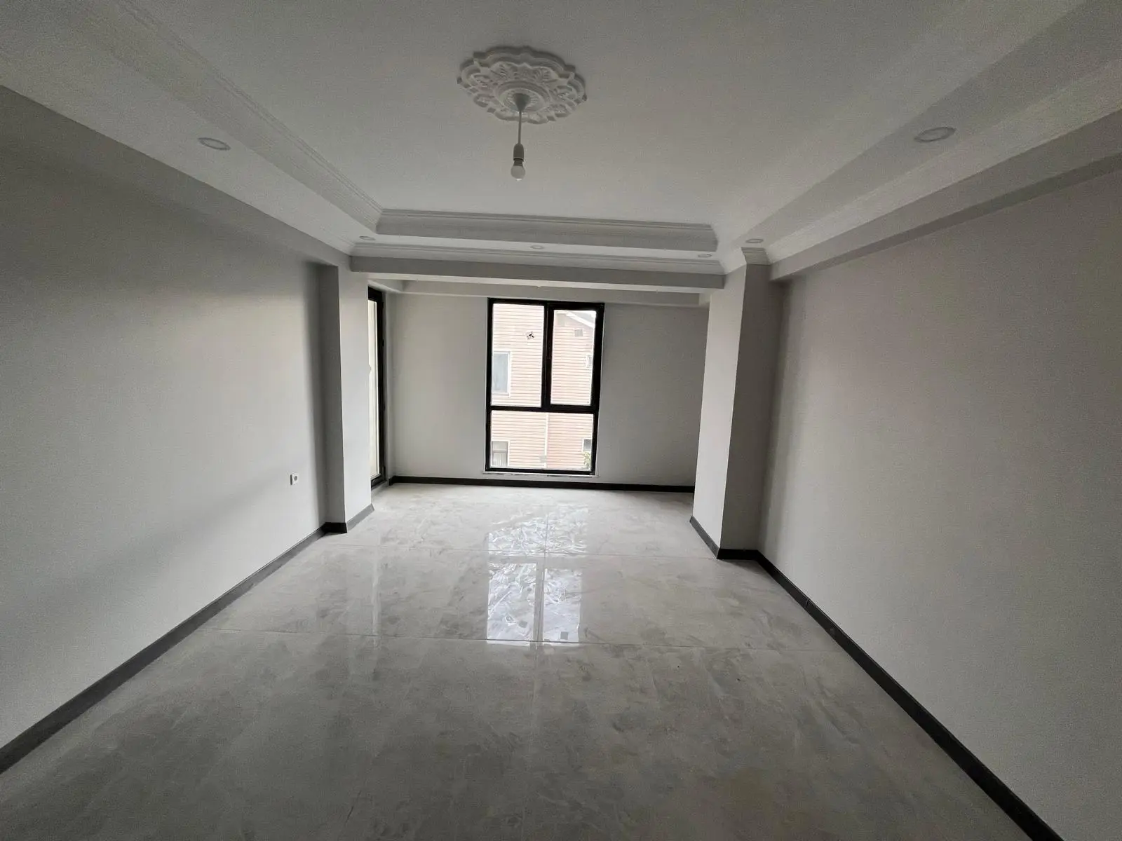 KARTEPE İSTASYON MAHALLESİNDE 3+1 SATILIK DAİRE
