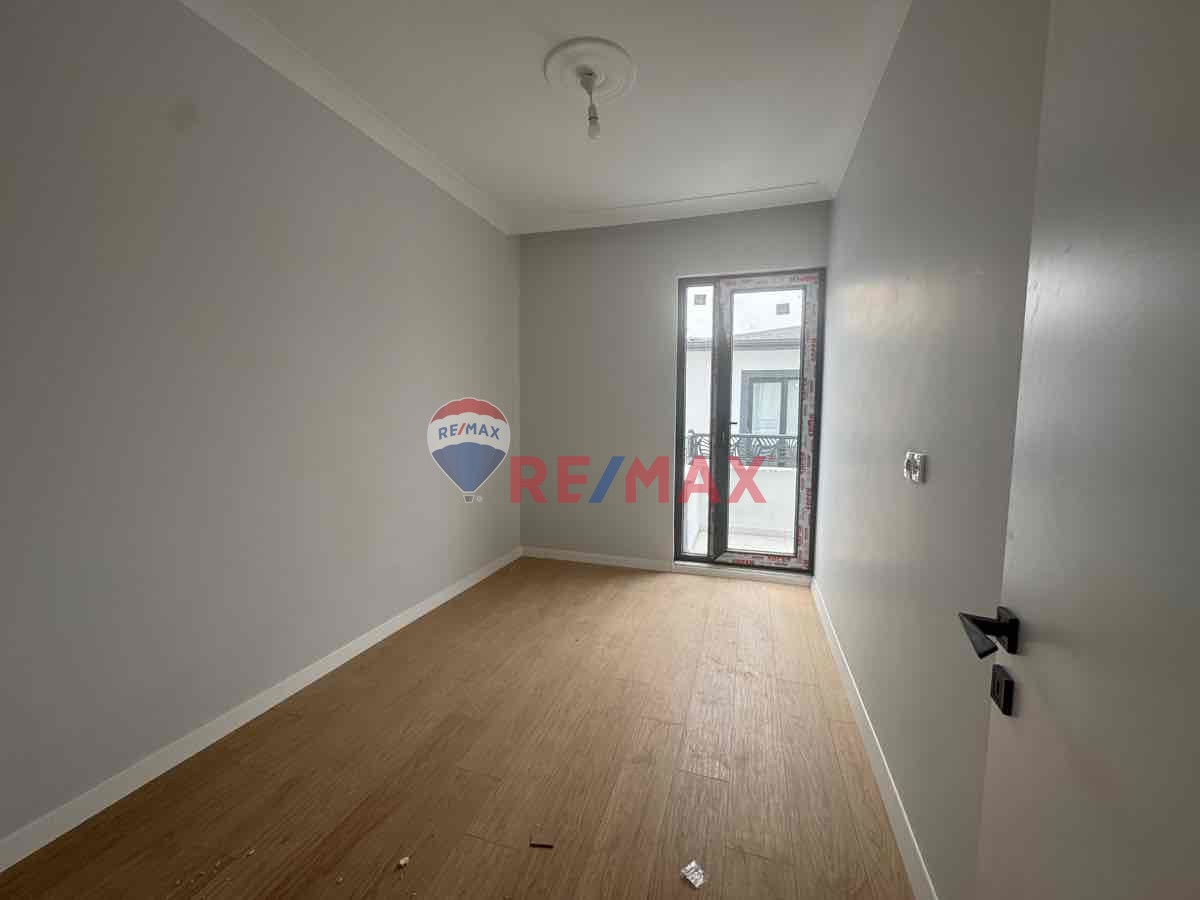 REMAX DREAM DEN UZUNÇİFTLİK MAHALLESİNDE SATLK ARA KAT 3+1 DAİRE