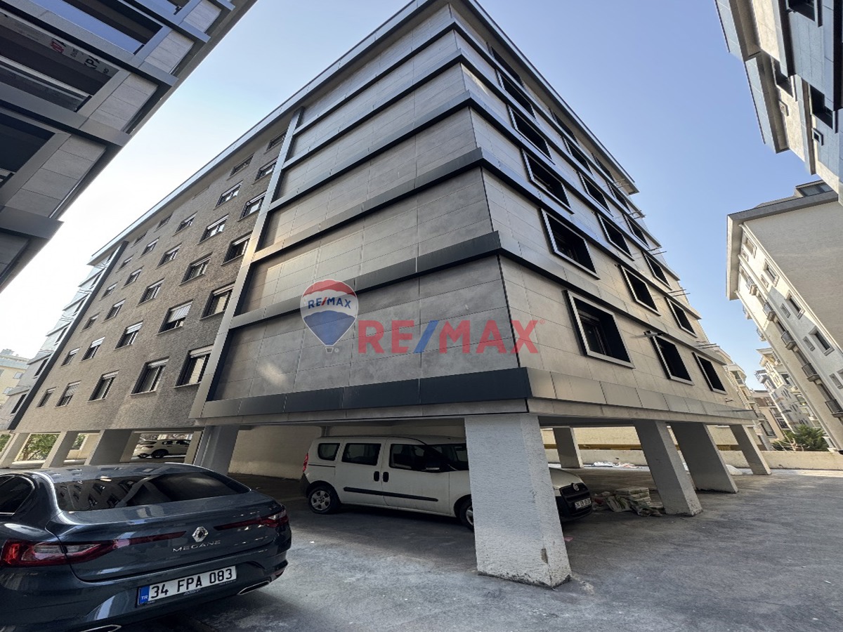 PENDİK BATI MAH'DE KIZILAY CADDESİNDE SATILIK 3+1 DAİRE