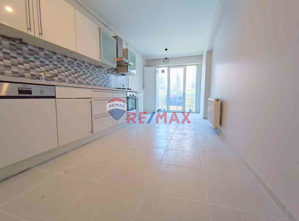 █ BEYLİKDÜZÜ YURT KONAKLARINDA ARA KAT,BOŞ,GÜNEY CEPHE GENİŞ 3+1 █