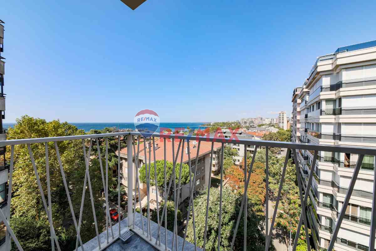 KAZIM ÖZALP SOKAK'TA BALKONLU DENİZ MANZARALI (3+1)