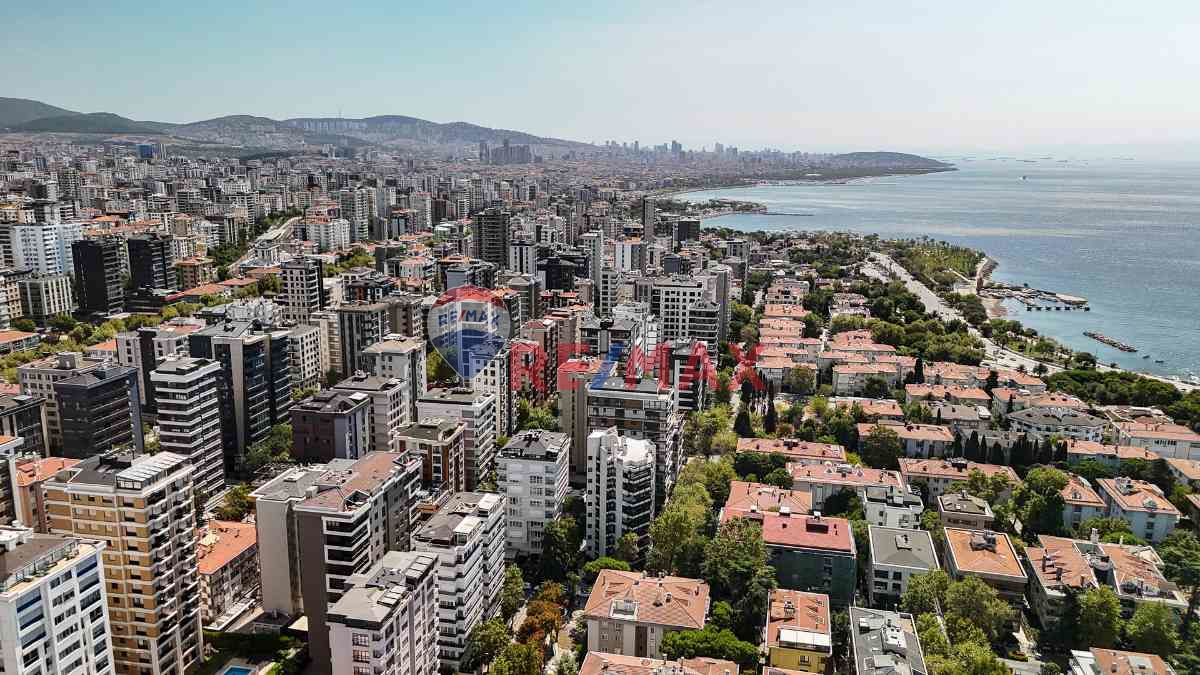 KAZIM ÖZALP SOKAK'TA BALKONLU DENİZ MANZARALI (3+1)