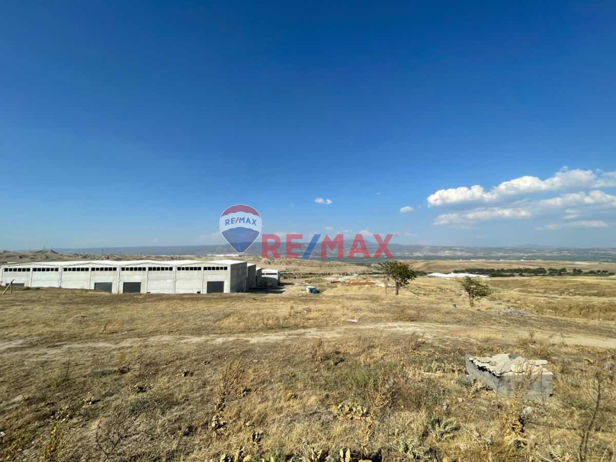 REMAX MODEL DENİZLİ'DEN BOZBURUN'DA 3488M² SATILIK SANAYİ ARSASI