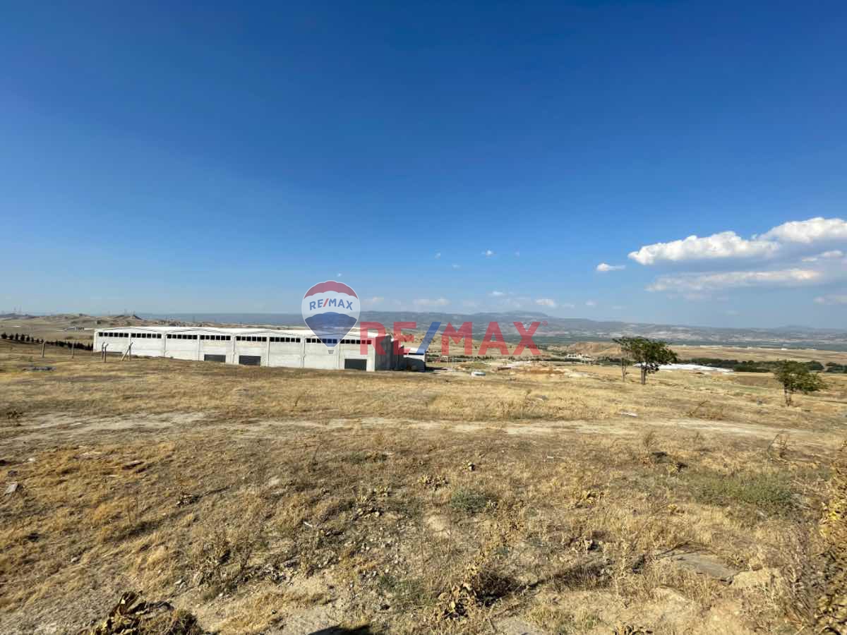 REMAX MODEL DENİZLİ'DEN BOZBURUN'DA 3488M² SATILIK SANAYİ ARSASI