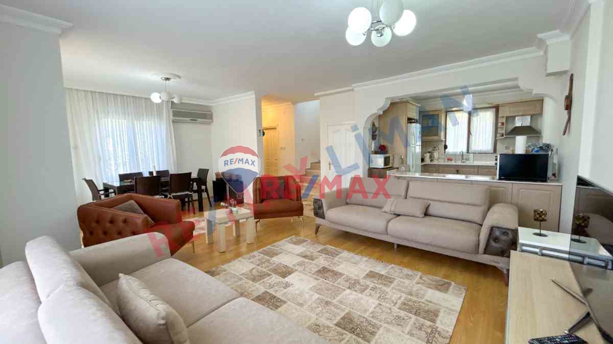 NARLIDA DENIZE YAKIN SATILIK 3+1 VILLA!