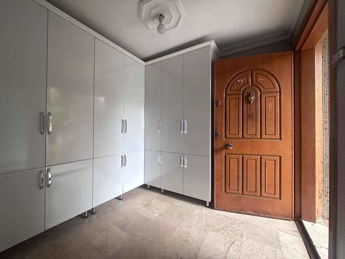 GELİŞİM'DEN KİRALIK GÜMÜŞPALA'DA GÖL MANZARALI MÜSTAKİL EV