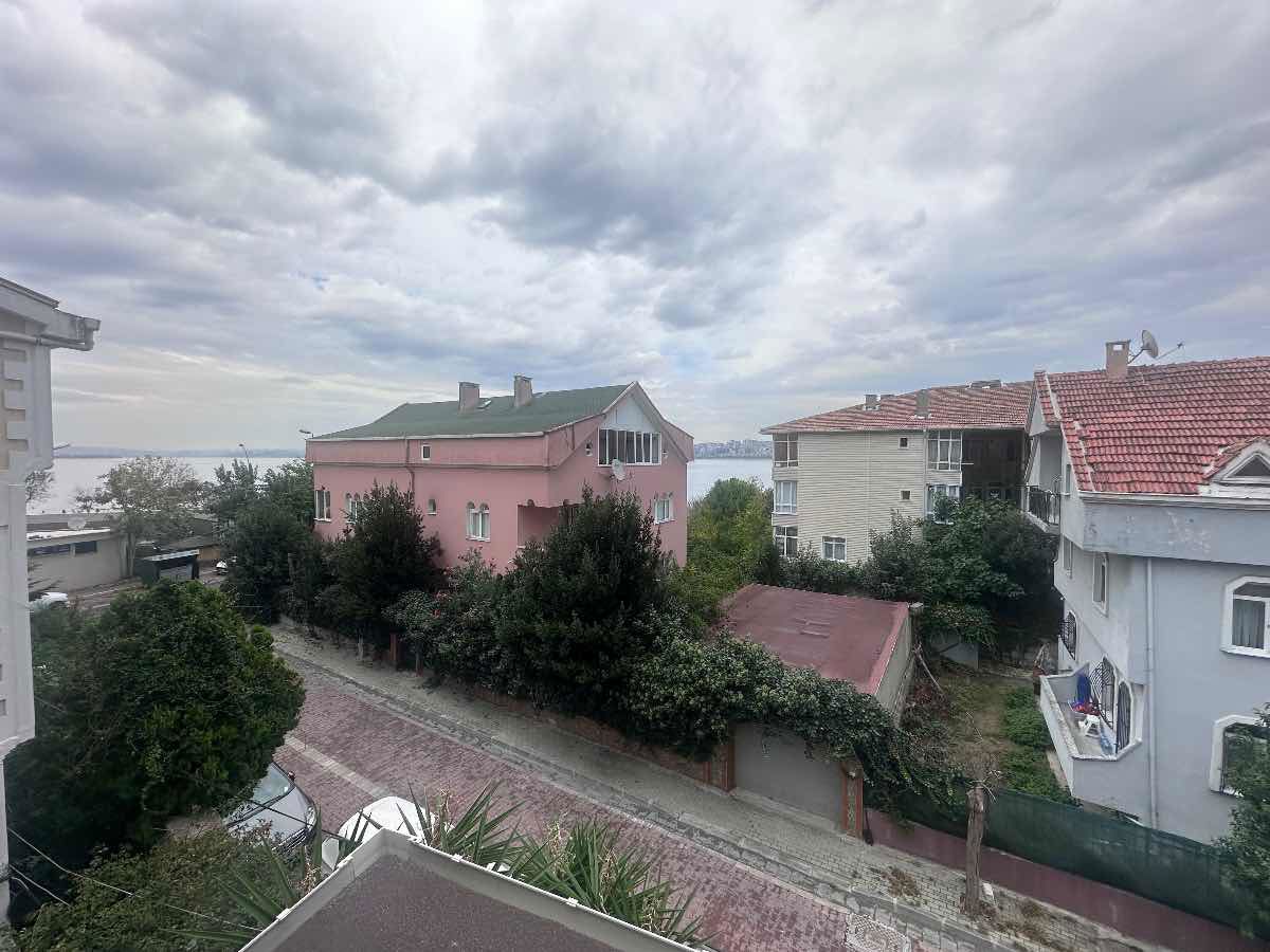 GELİŞİM'DEN KİRALIK GÜMÜŞPALA'DA GÖL MANZARALI MÜSTAKİL EV