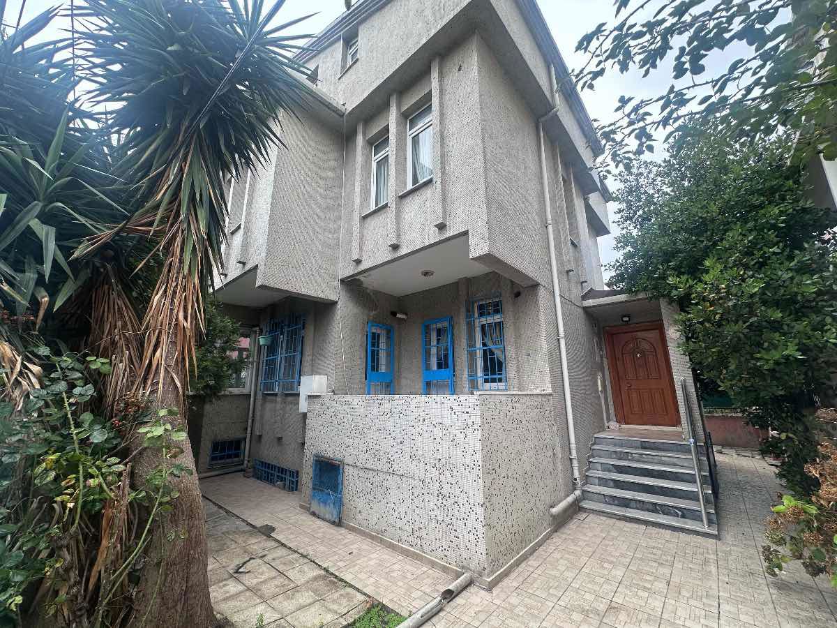 GELİŞİM'DEN KİRALIK GÜMÜŞPALA'DA GÖL MANZARALI MÜSTAKİL EV