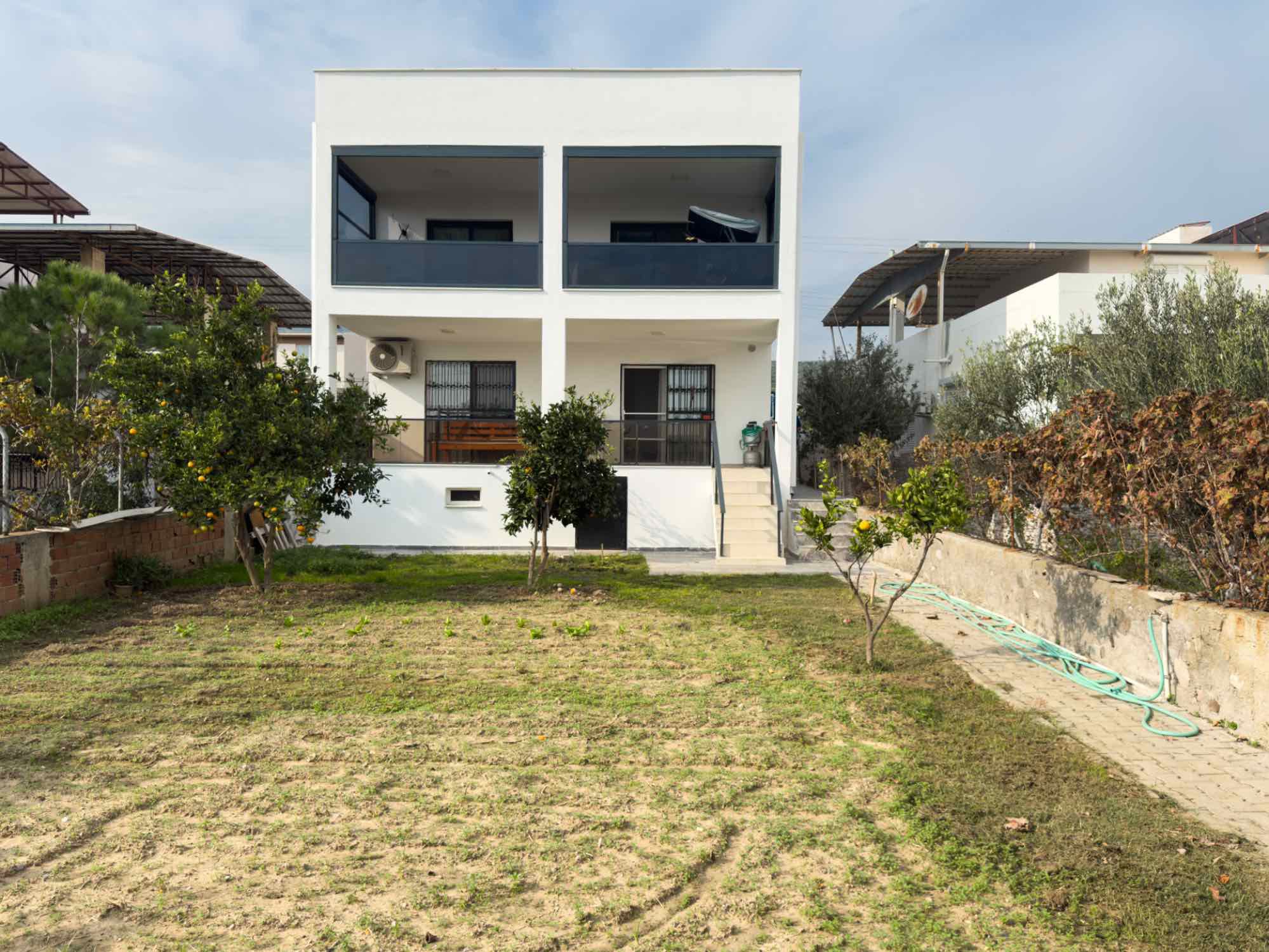 GÜLBAHÇE'DE EŞYALI KİRALIK 2+1 DAİRE, DENİZE YÜRÜME MESAFESİNDE