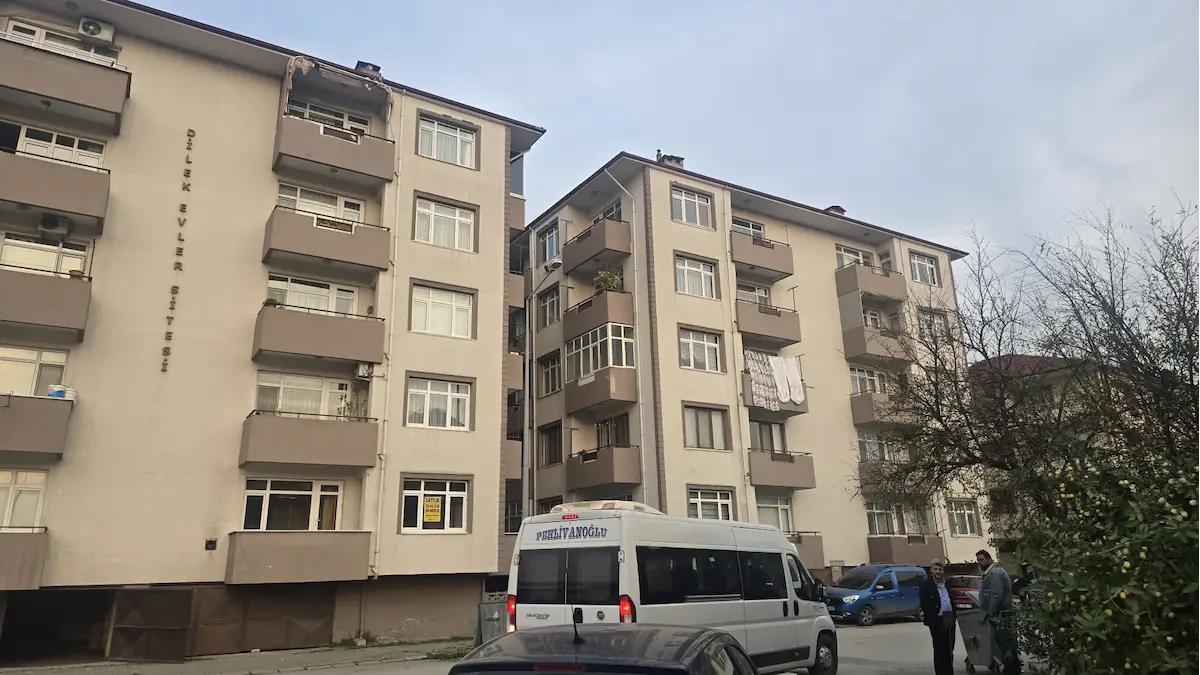 REMAX KAYA ADAPAZARI SATILIK 3+1 DAIRE 2