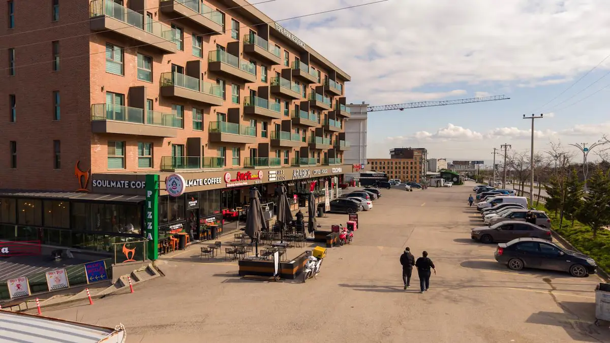 REMAX DREAM'DEN KABAOĞLUNDA KURUMSAL KİRACILI SATILIK DÜKKAN