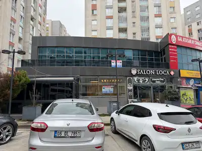 OFİS VE TİCARİ KULLANIMA UYGUN KİRALIK İŞYERİ