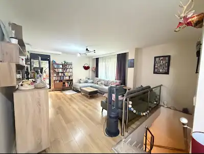 ALTUNİZADE 'DE YENİ BİNADA, ÖZEL 2 KIŞ BAHÇELİ 3+1 SATILIK DAİRE