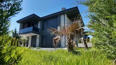 RE/MAX LAND'DEN AMBARDERE'DE SİTE İÇİNDE MÜSTAKİL 6+2 VİLLA