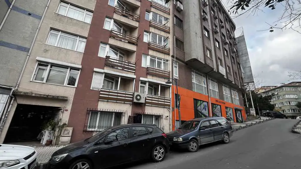 MECİDİYEKÖY’DE DEĞERLİ KONUMDA SATILIK KULLANIŞLI DAİRE