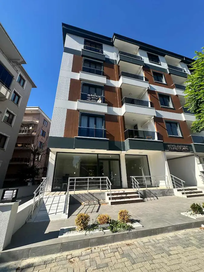 LÜLEBURGAZ E5 ÜZERİNDE SATILIK 3+1 DAİRE / OFİS FIRSATI