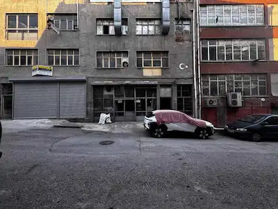 REMAX LEVEL'DAN SİTELER'DE "SATILIK İMALATHANELER"