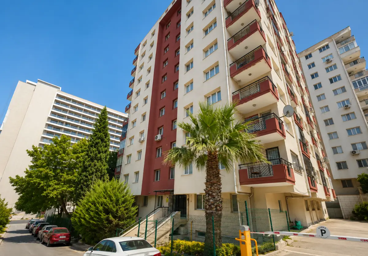 BUCA ATATÜRK MAHALLESINDE 3+1 KIRALIK DAIRE