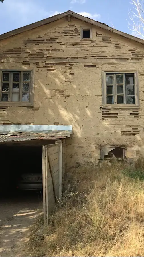REMAX ARTIS'DEN HINIS'DA SATILIK ARSA