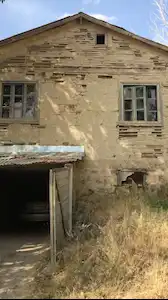 REMAX ARTIS'DEN HINIS'DA SATILIK ARSA