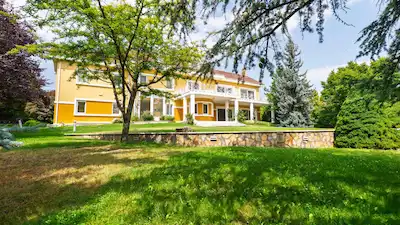 İNCEK’TE 2 DÖNÜM ARSALI  1200M² ÖZEL TASARIM SATILIK LÜKS VILLA