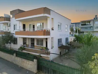 REMAX AVLU'DAN KOCAVİLAYET'TE 2 KATLI BAHÇELİ SATILIK MÜSTAKİL EV 